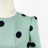 Traje de color verde con lunar negro - Imagen 3
